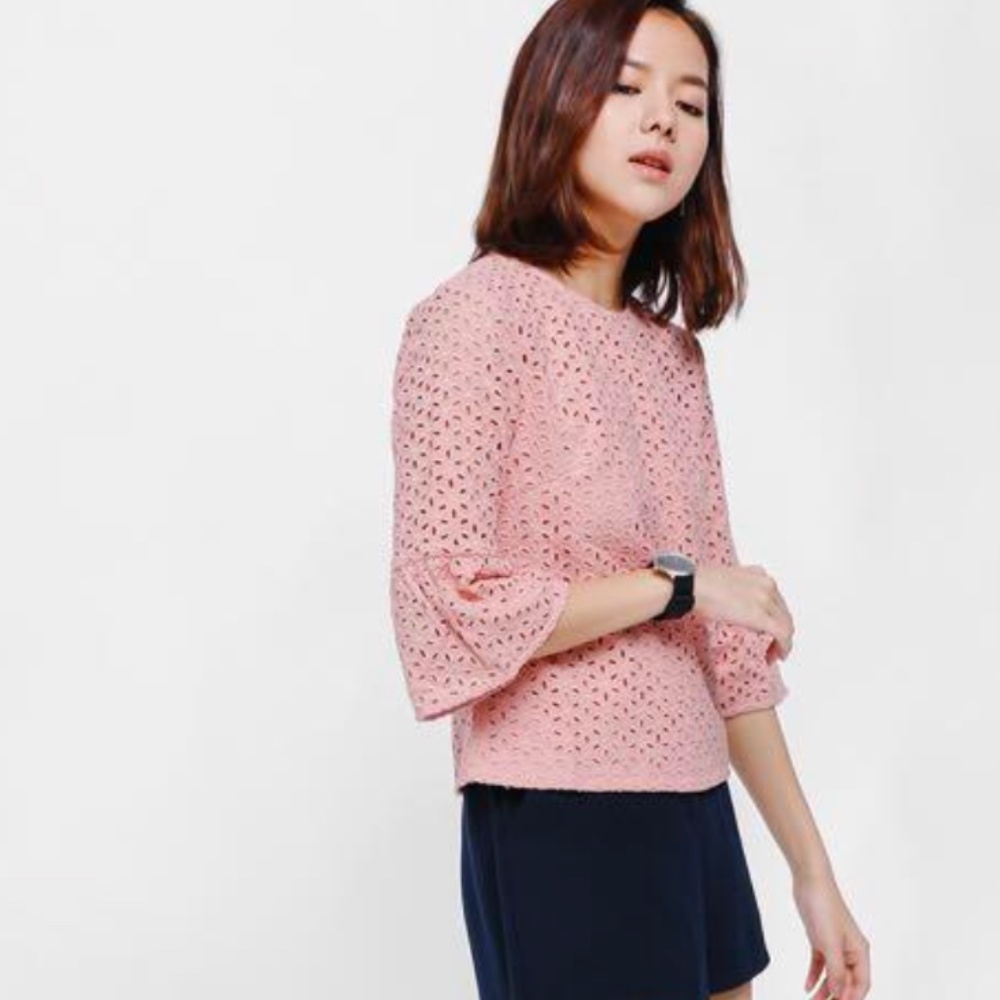 LUCKY BRAND Blush Eyelet Bell Sleeve Knit Top | L